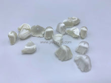 Load image into Gallery viewer, 1cm Fabric Flower Petals - Lily of the valley (15 Colours)