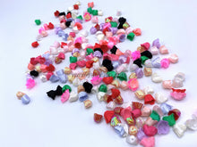 Load image into Gallery viewer, 1cm Fabric Flower Petals - Lily of the valley (15 Colours)