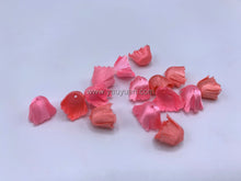 Load image into Gallery viewer, 1cm Fabric Flower Petals - Lily of the valley (15 Colours)