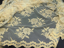 Load image into Gallery viewer, FS-8239 - Indonesia Metallic Lace (5 Colours)