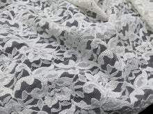 Load image into Gallery viewer, FS-8686 - Japan Heavy Lace (2 Colours)