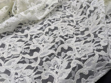 Load image into Gallery viewer, FS-8686 - Japan Heavy Lace (2 Colours)