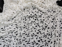 Load image into Gallery viewer, FS-FN-1015 - Korea Guipure Lace (2 Colours)