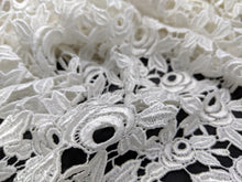 Load image into Gallery viewer, FS-FN-1015 - Korea Guipure Lace (2 Colours)