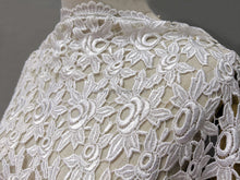 Load image into Gallery viewer, FS-FN-1015 - Korea Guipure Lace (2 Colours)