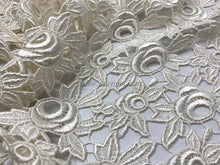 Load image into Gallery viewer, FS-FN-1015 - Korea Guipure Lace (2 Colours)