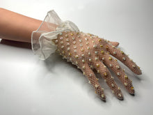 將圖片載入圖庫檢視器 FS-026B - 7 inches Ruffle Cuff Netting Gloves with Sequins and Beads (1 Colour)
