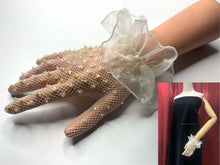 Load image into Gallery viewer, FS-026B - 7 inches Ruffle Cuff Netting Gloves with Sequins and Beads (1 Colour)
