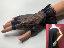 將圖片載入圖庫檢視器 FS-029 - 7 inches Half-Finger Netting Gloves with Lace Ruffle Cuff (1 Colour)
