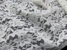 Load image into Gallery viewer, FS-8686 - Japan Heavy Lace (2 Colours)
