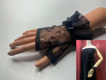 Load image into Gallery viewer, FS-L0901B - 6 inches Ruffle Cuff Fingerless Lace Gloves (1 Colour)
