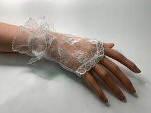 Load image into Gallery viewer, FS-L0902 - 6 inches Fingerless Organza Cuff Lace Gloves (1 Colour)

